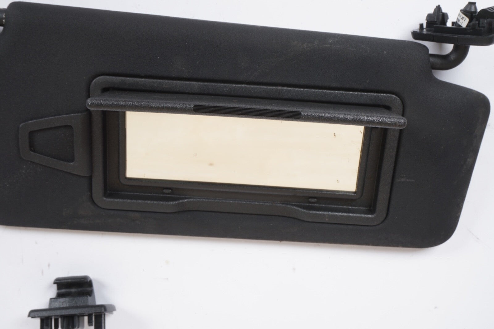 08-14 Mercedes W204 C300 C250 C350 Right Side Sunvisor Sun Visor OEM