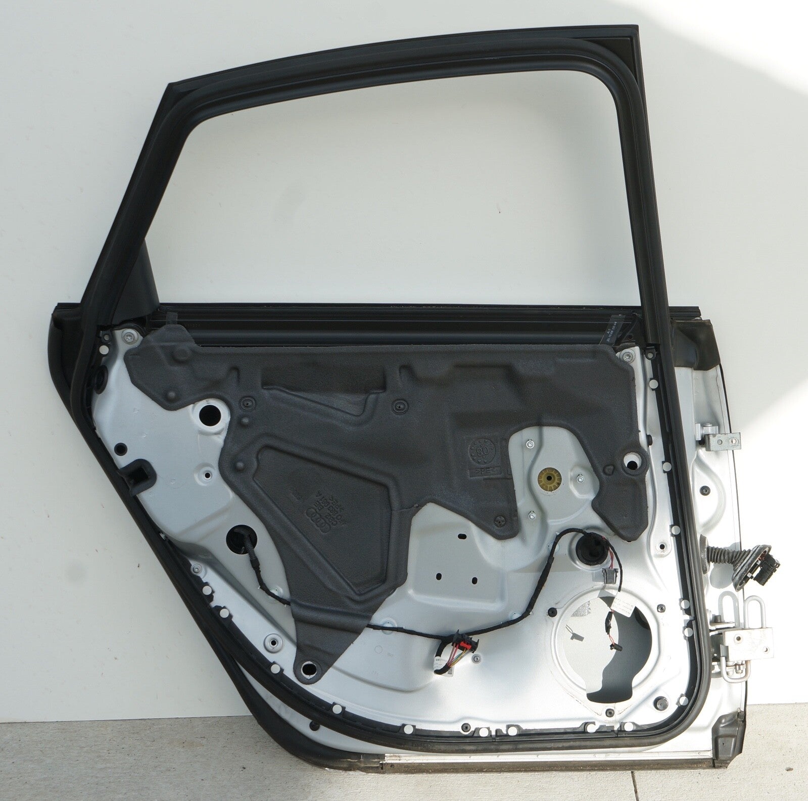 2005 - 2011 AUDI A6 LEFT REAR DOOR SHELL SILVER