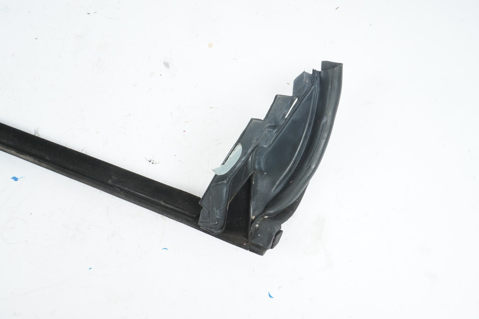 03 - 12 Mercedes R230 SL500 Door Window Weather Seal Molding Front Left  OEM