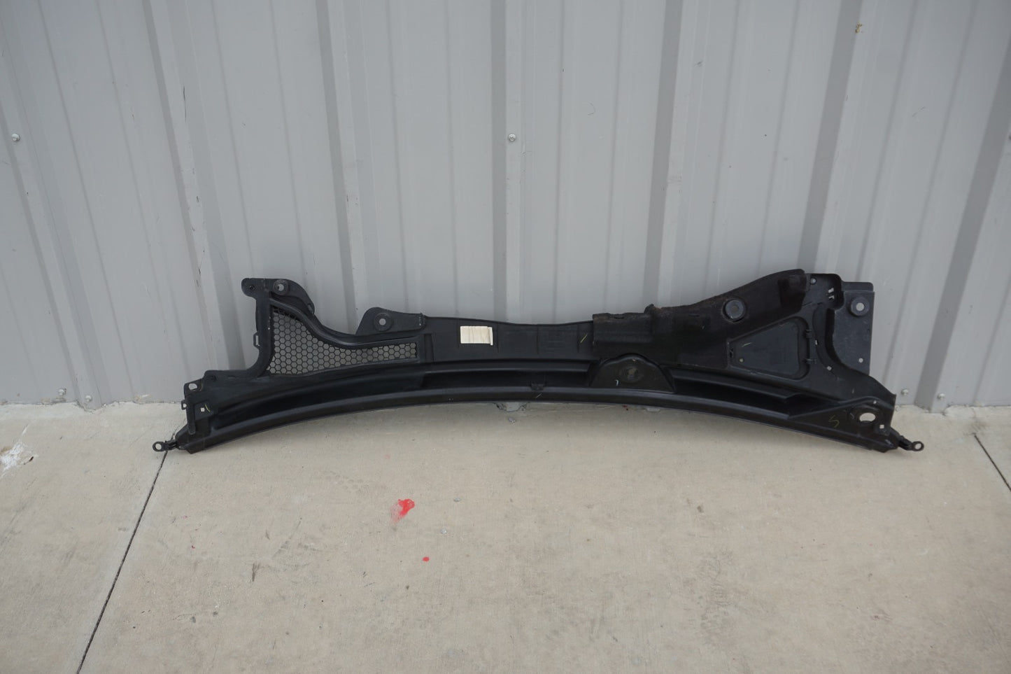 2018 - 2025 ALFA ROMEO STELVIO FRONT WINDSHIELD COWL TRIM PANEL OEM