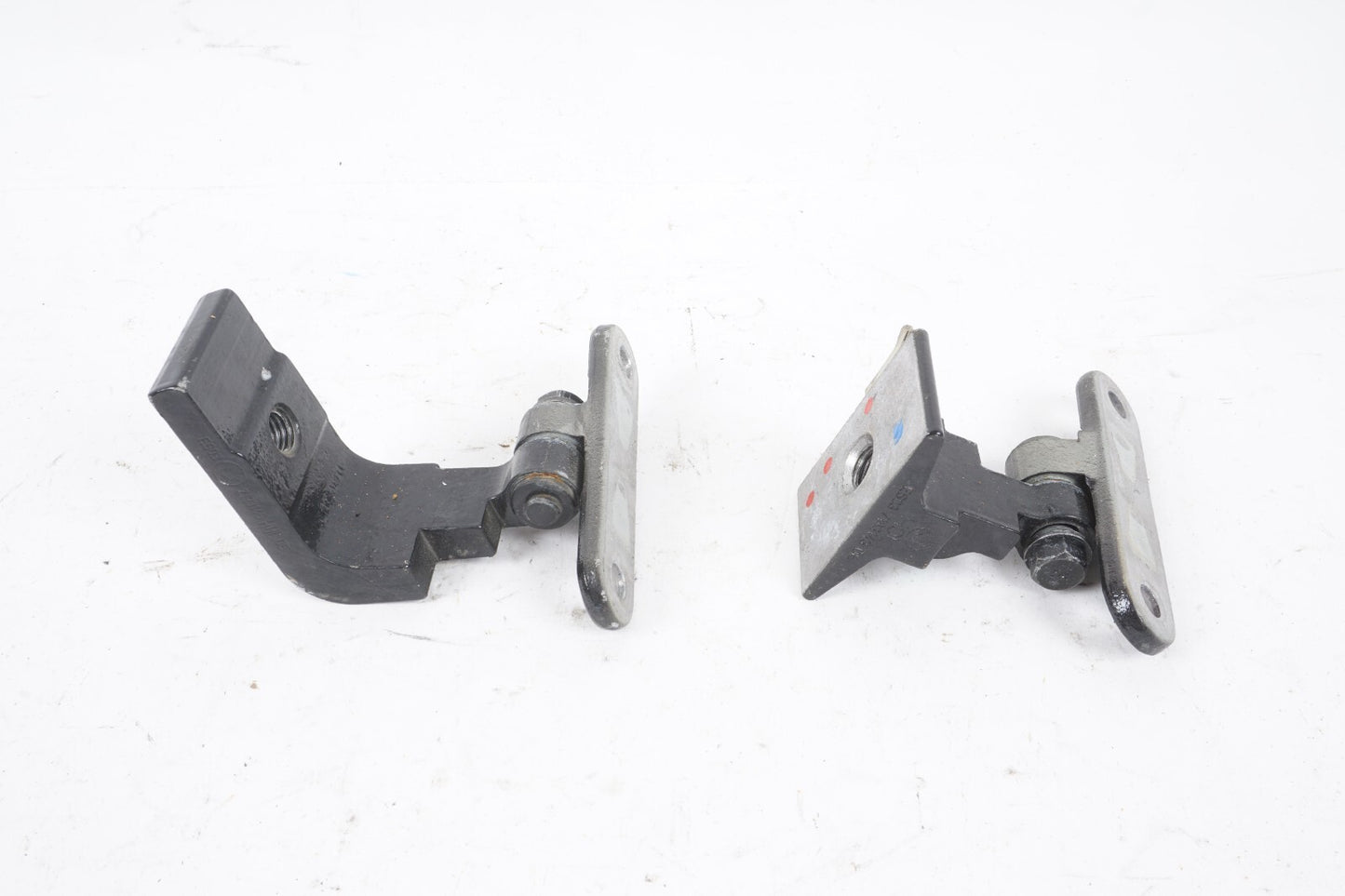 2010 - 2017 BMW 550GT Rear Left Door Upper And Lower Hinges Hinge Pair BLACK