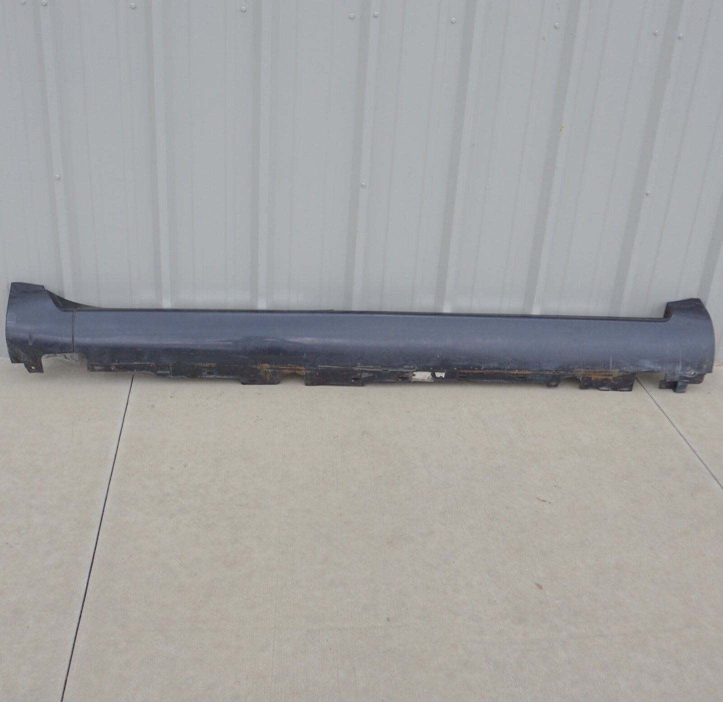 04-10 AUDI A8 Quattro L Right-Passenger Side Rocker Panel Skirt Molding OEM