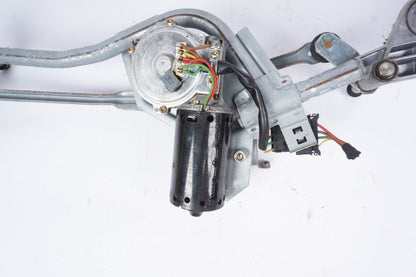 2003 - 2012 Mercedes R230 SL500 Front Windshield Wiper Motor And Link 0390241442