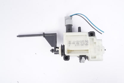 08-13 BMW E93 CONVERTIBLE 328i 335i FUEL GAS DOOR TANK LID ASSEMBLY WHITE