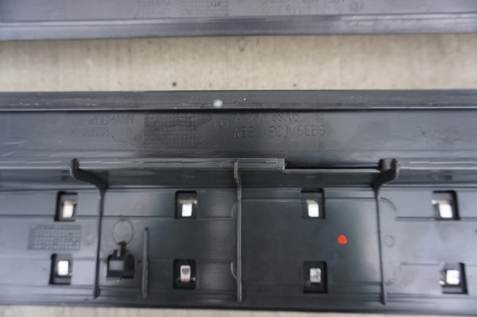 03-12 Mercedes R230 SL500 SL550 SL600 Door Step Sill Left and Right Set OEM