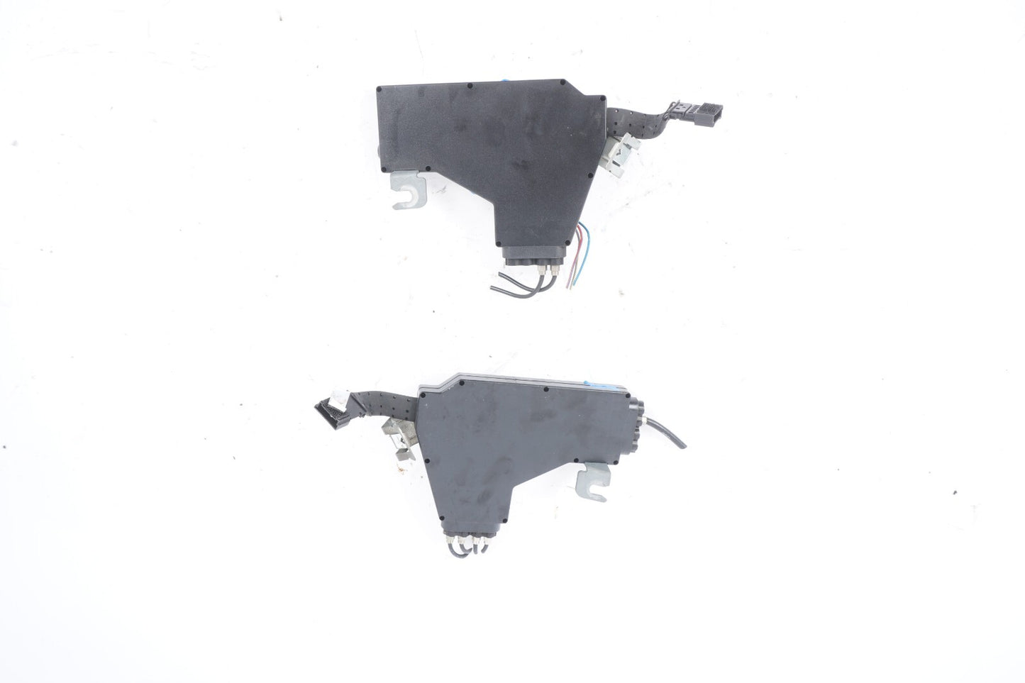 03-08 Mercedes R230 SL500 SL55 AMG Antenna Amplifier AMP Left & Right OEM