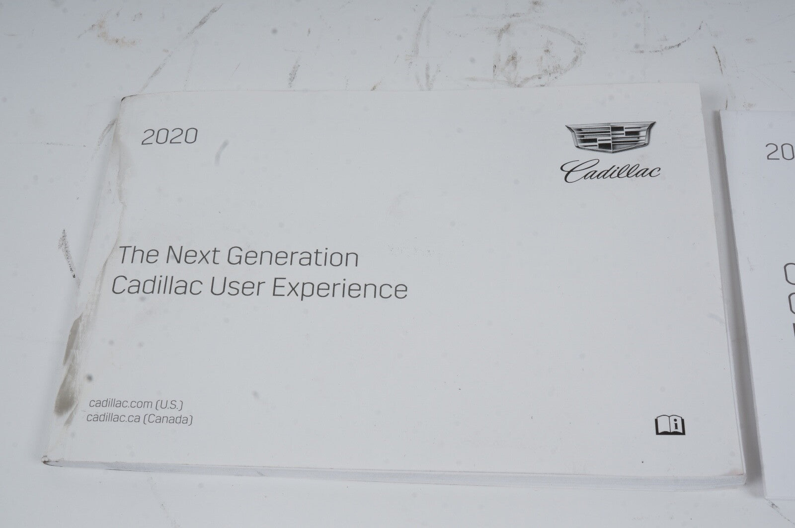 2020 Cadillac CT4 Owners Manual - Luxury Premium