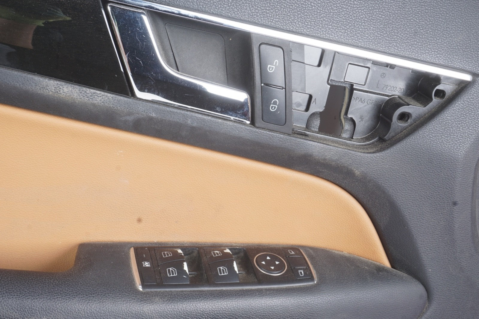 2011 - 2013 Mercedes W207 E550 E350 Convertible Left Interior Door Panel OEM