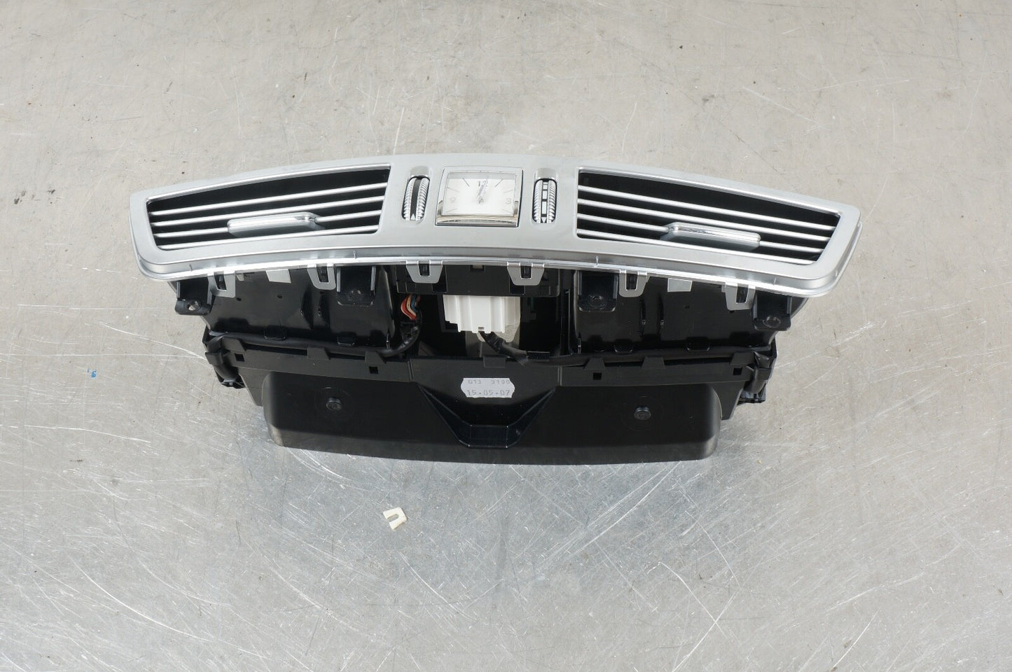 07-13 Mercedes W221 S550 S400 S600 Center Dash Air AC A/C Heater Vent OEM