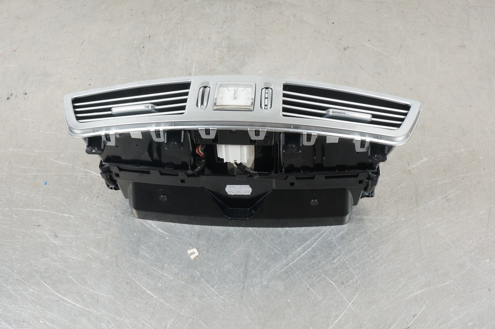 07-13 Mercedes W221 S550 S400 S600 Center Dash Air AC A/C Heater Vent OEM
