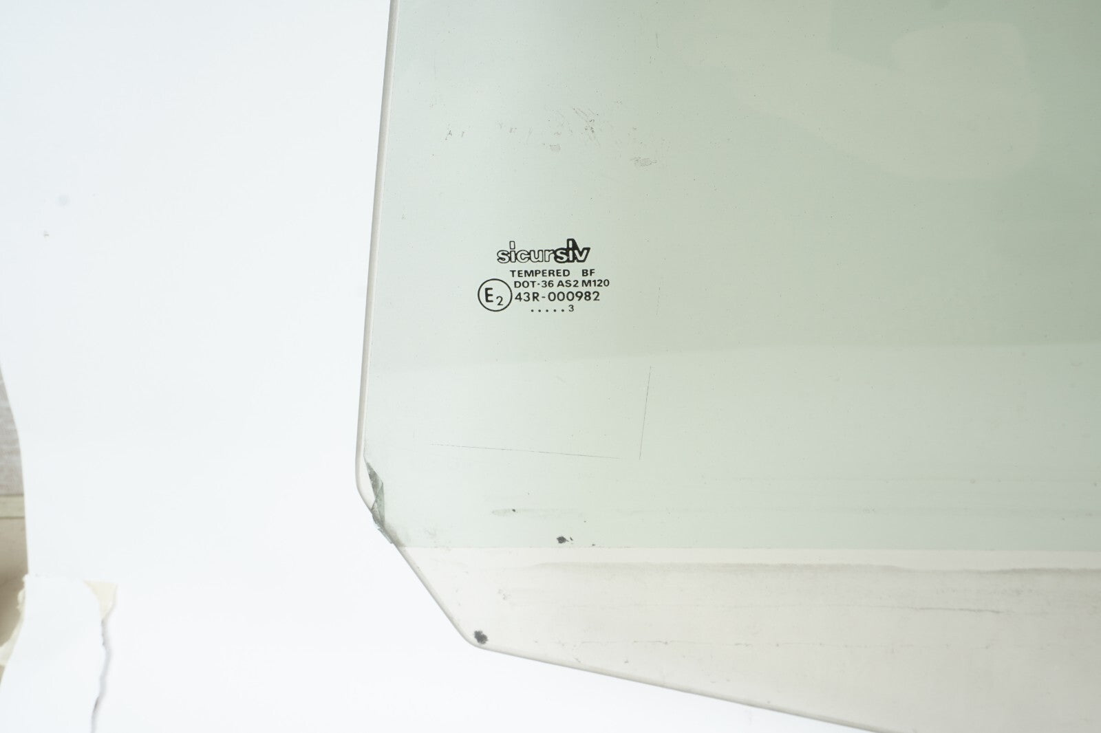 1993 Cadillac Allante FRONT RIGHT PASSENGER SIDE DOOR WINDOW GLASS OEM