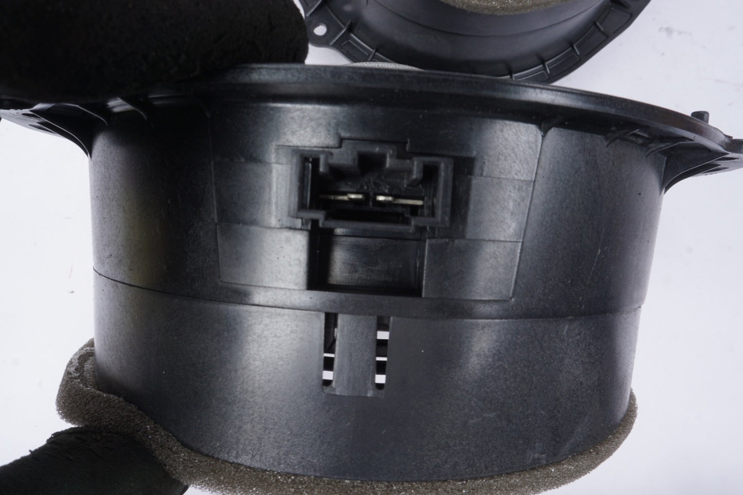 2011 - 2018 Audi A8 Rear Door Speaker/Woofer Left and Right Set of 2 4H0035411A
