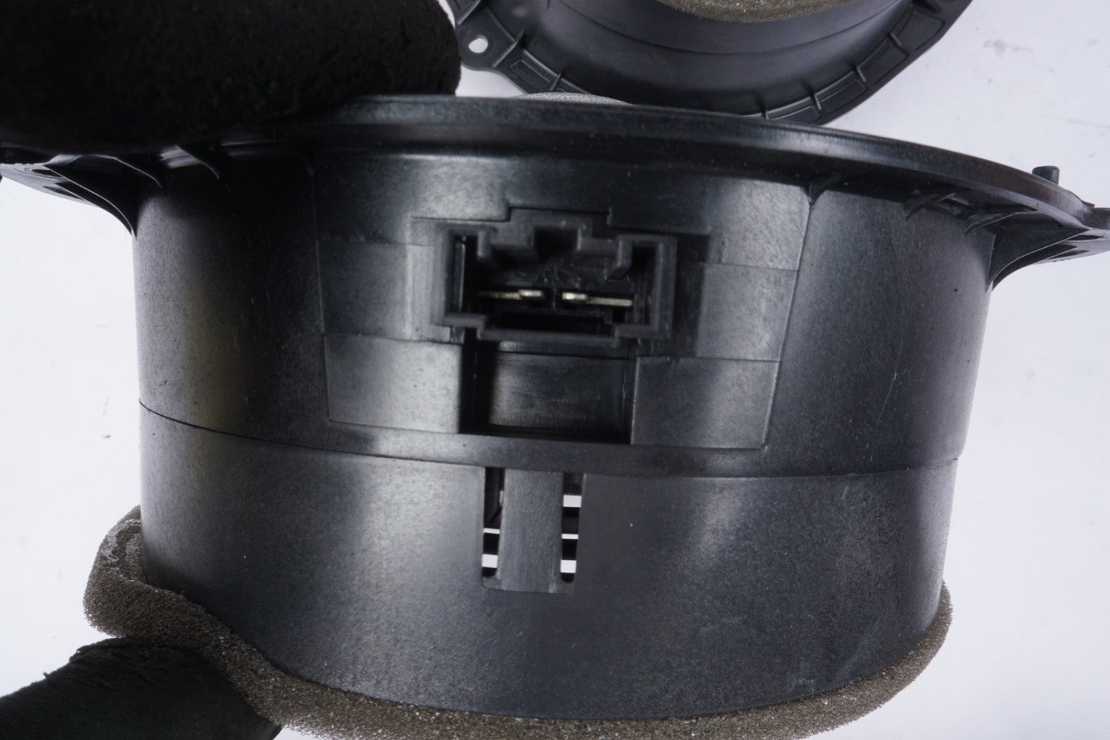2011 - 2018 Audi A8 Rear Door Speaker/Woofer Left and Right Set of 2 4H0035411A