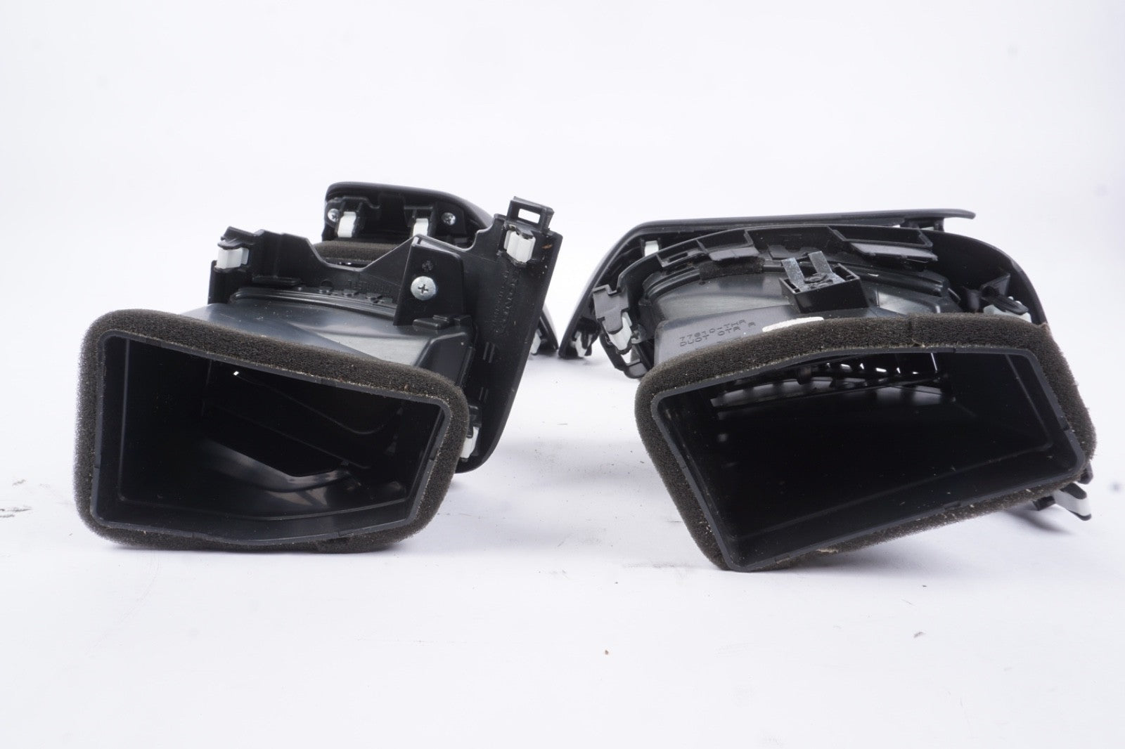 2018 - 2023 HONDA ODYSSEY OEM FRONT DASH RIGHT & LEFT A/C HEATER AIR VENT SET