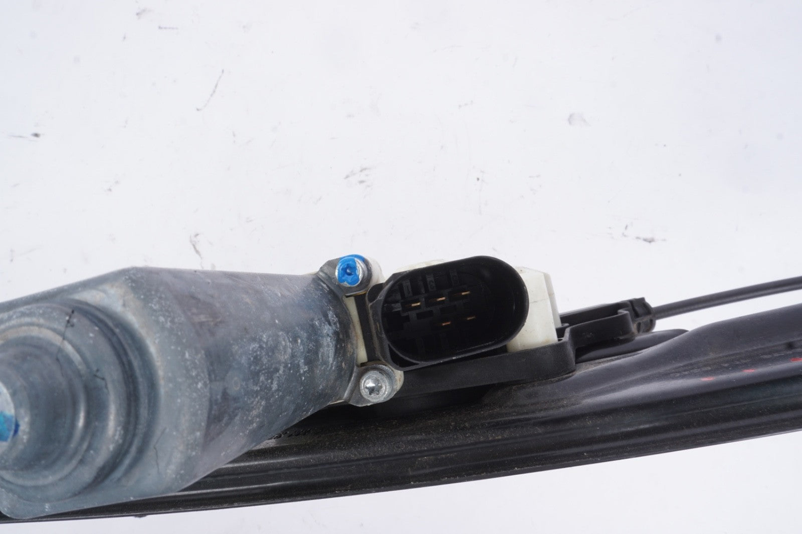 2011 - 2017 BMW F25 X3 REAR RIGHT DOOR WINDOW REGULATOR W MOTOR