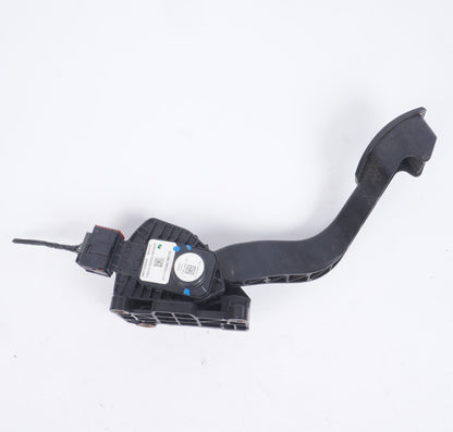 2012 - 2019 Fiat 500 Gas Pedal Accelerator 68073429AA OEM