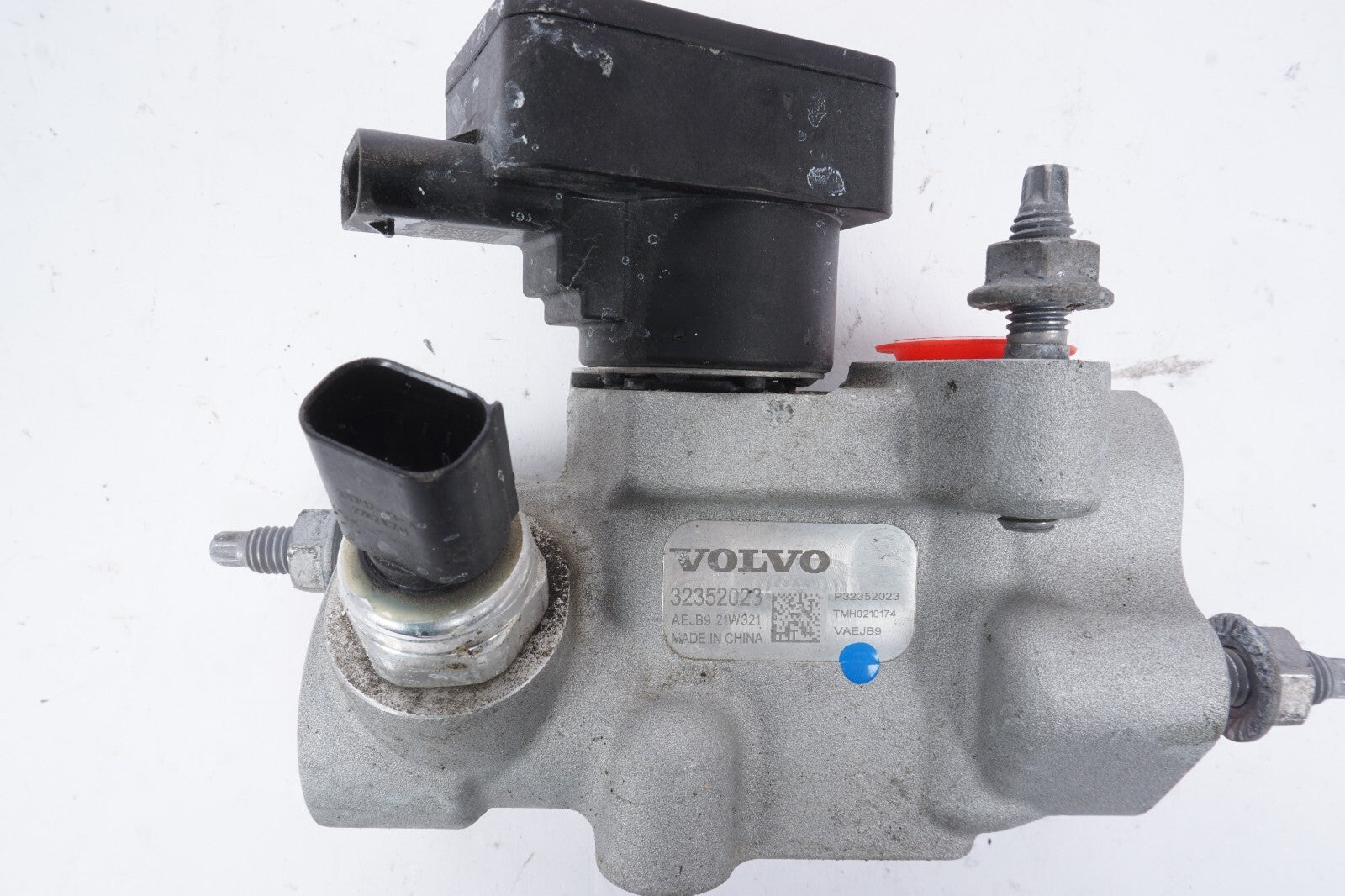 2021 - 2024 Polestar 2 A/C Conditioner Expansion Valve 32352023 OEM