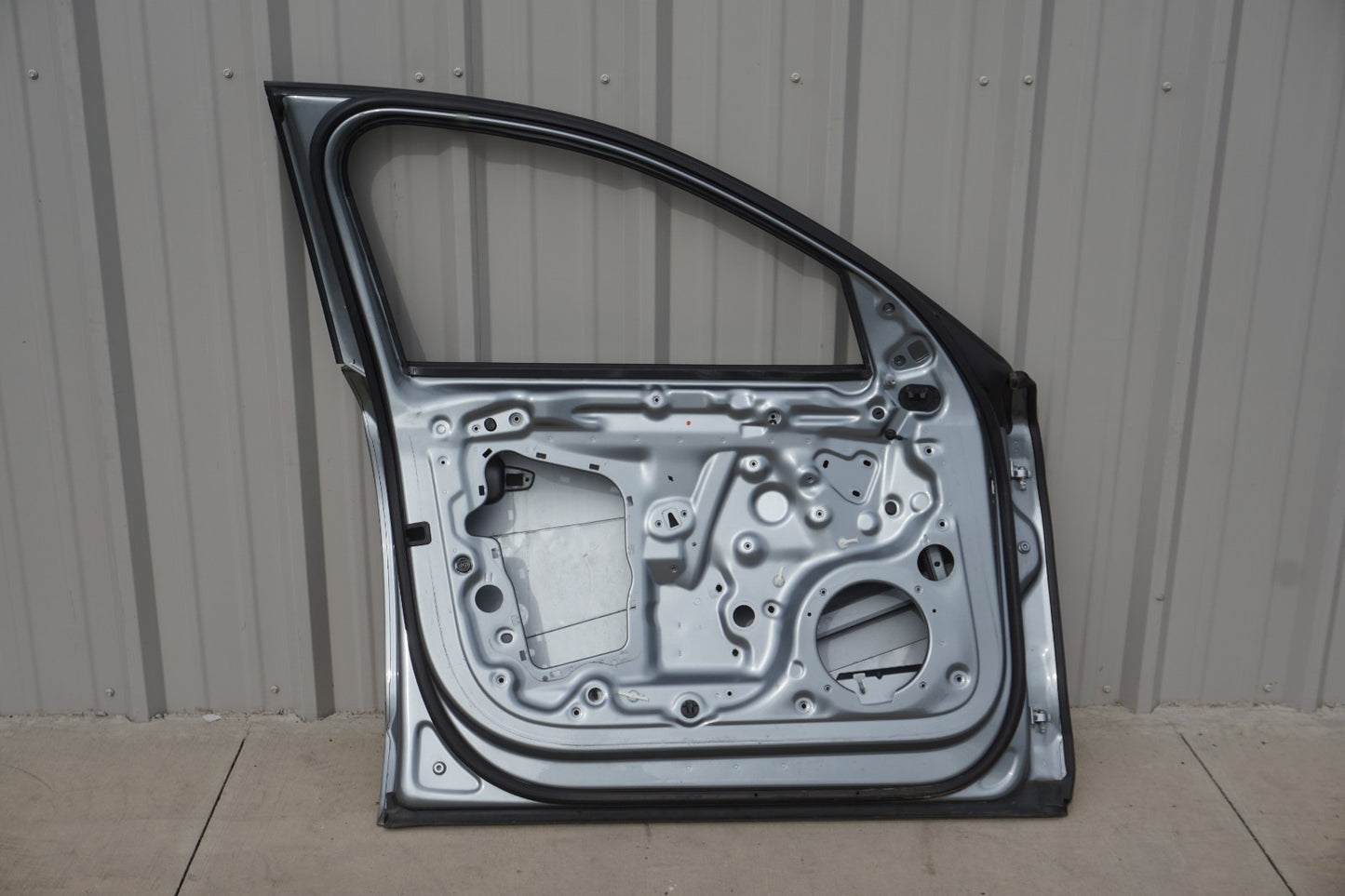 2011 - 2018 Audi A8l Front Left Driver Side Door Shell OEM *Long Base*