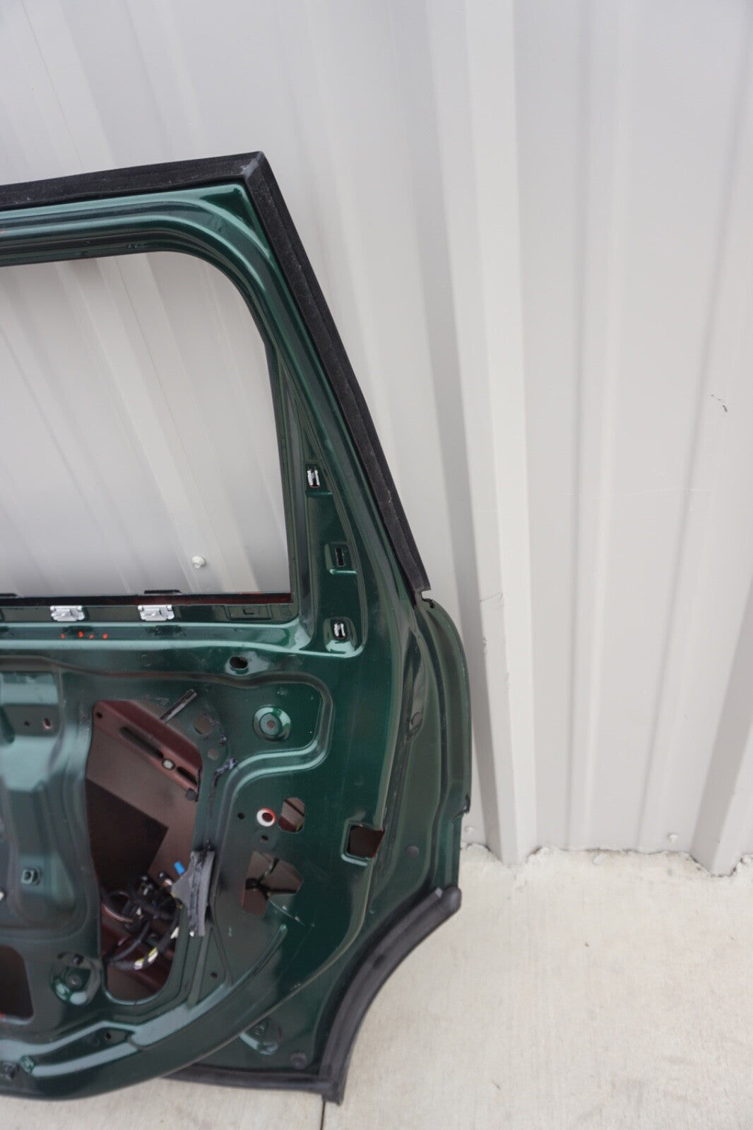 15-20 MINI COOPER (4 DOOR MODEL) PASSENGER REAR DOOR SHELL