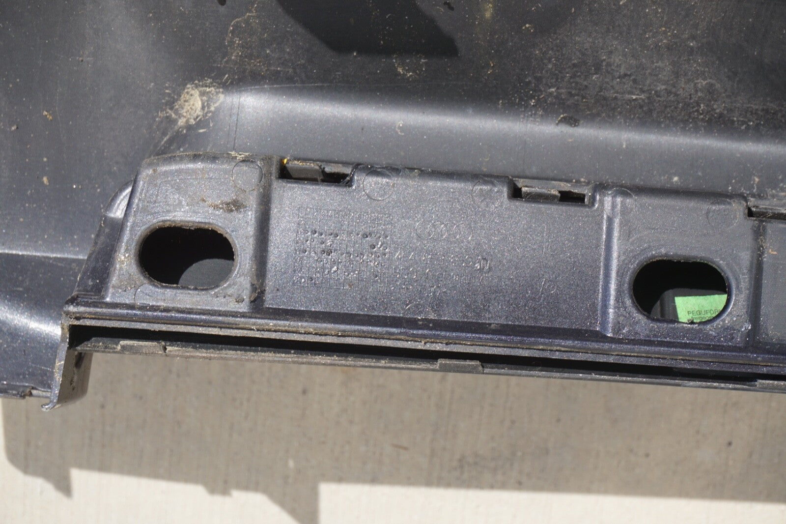 2004 - 2010 Audi A8l D3 Rocker Skirt Panel Molding Driver Left 4E4853859d Oem