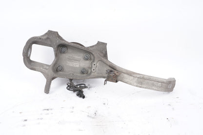 2014 - 2019 MASERATI GHIBLI Front Right Pass Side Spindle Knuckle Wheel Hub OEM