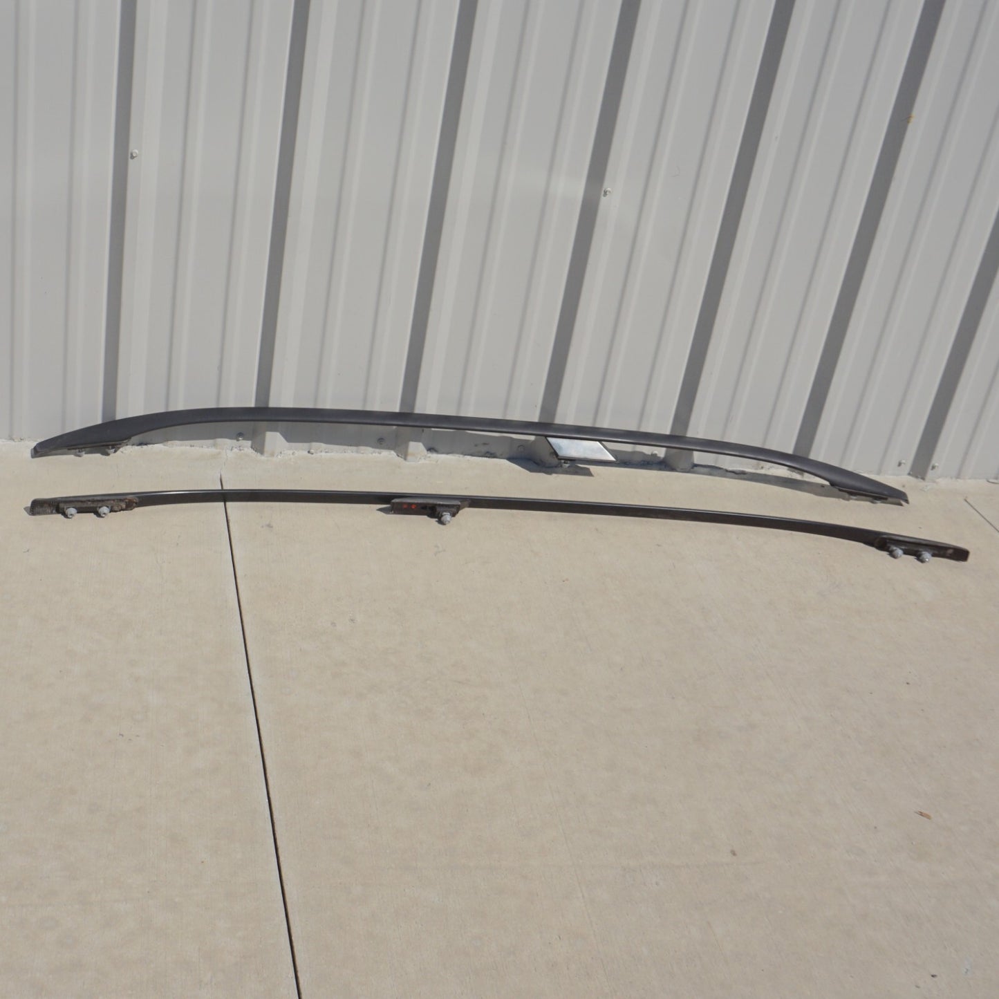 09 - 11 MERCEDES-BENZ ML63 BAGGAGE LUGGAGE ROOF RACK RAIL CROSSBAR SILVER OEM