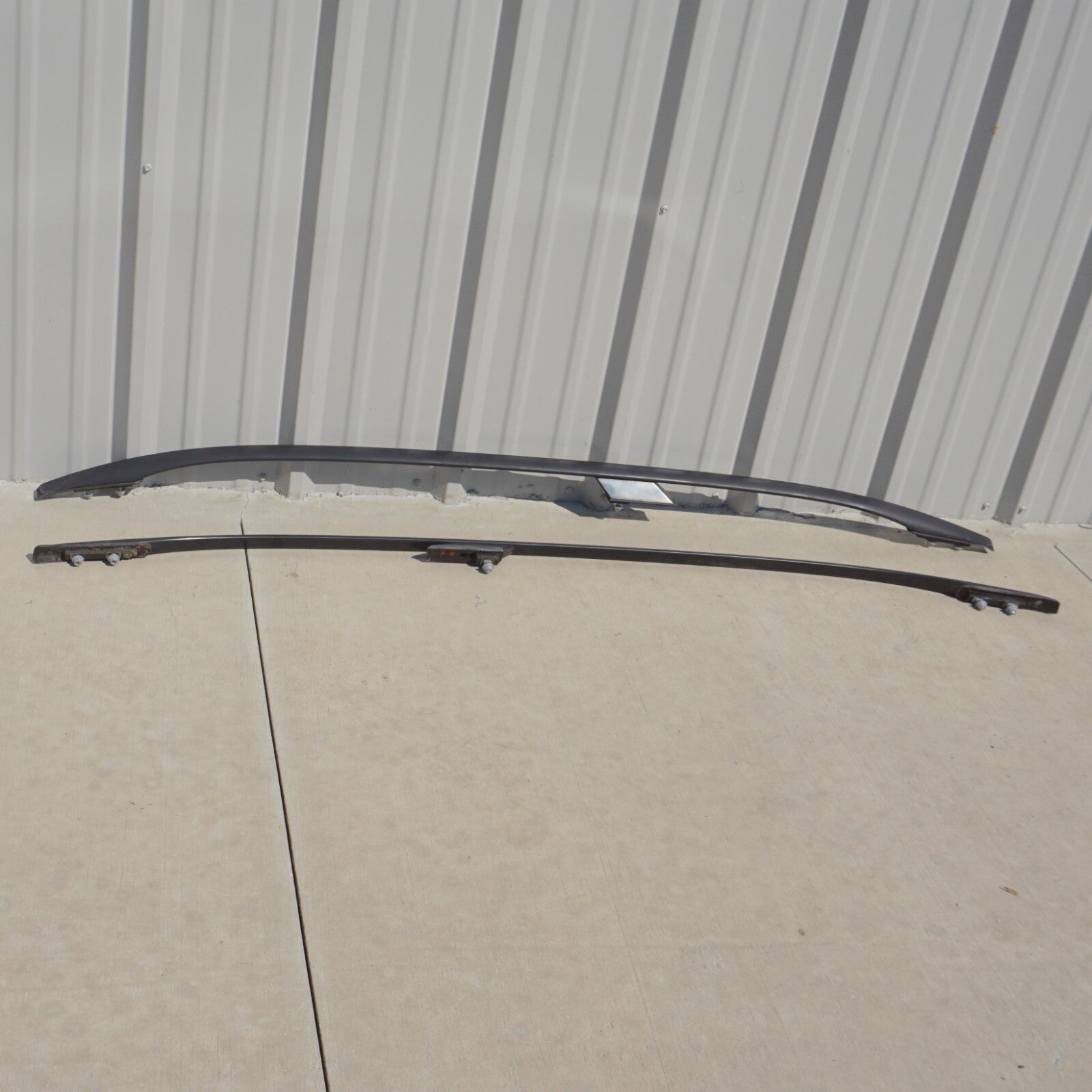 09 - 11 MERCEDES-BENZ ML63 BAGGAGE LUGGAGE ROOF RACK RAIL CROSSBAR SILVER OEM