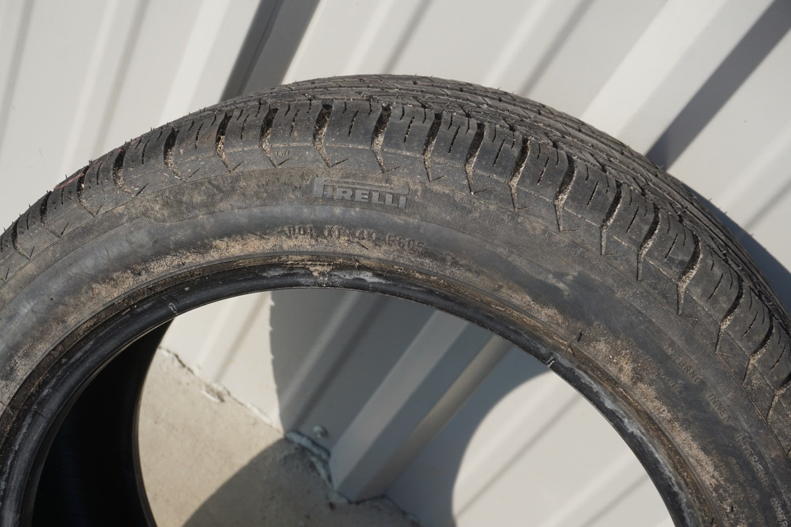 PIRELLI P6 FOUR SEASONS 255/45 R18 99H - USED - 8.5/32"