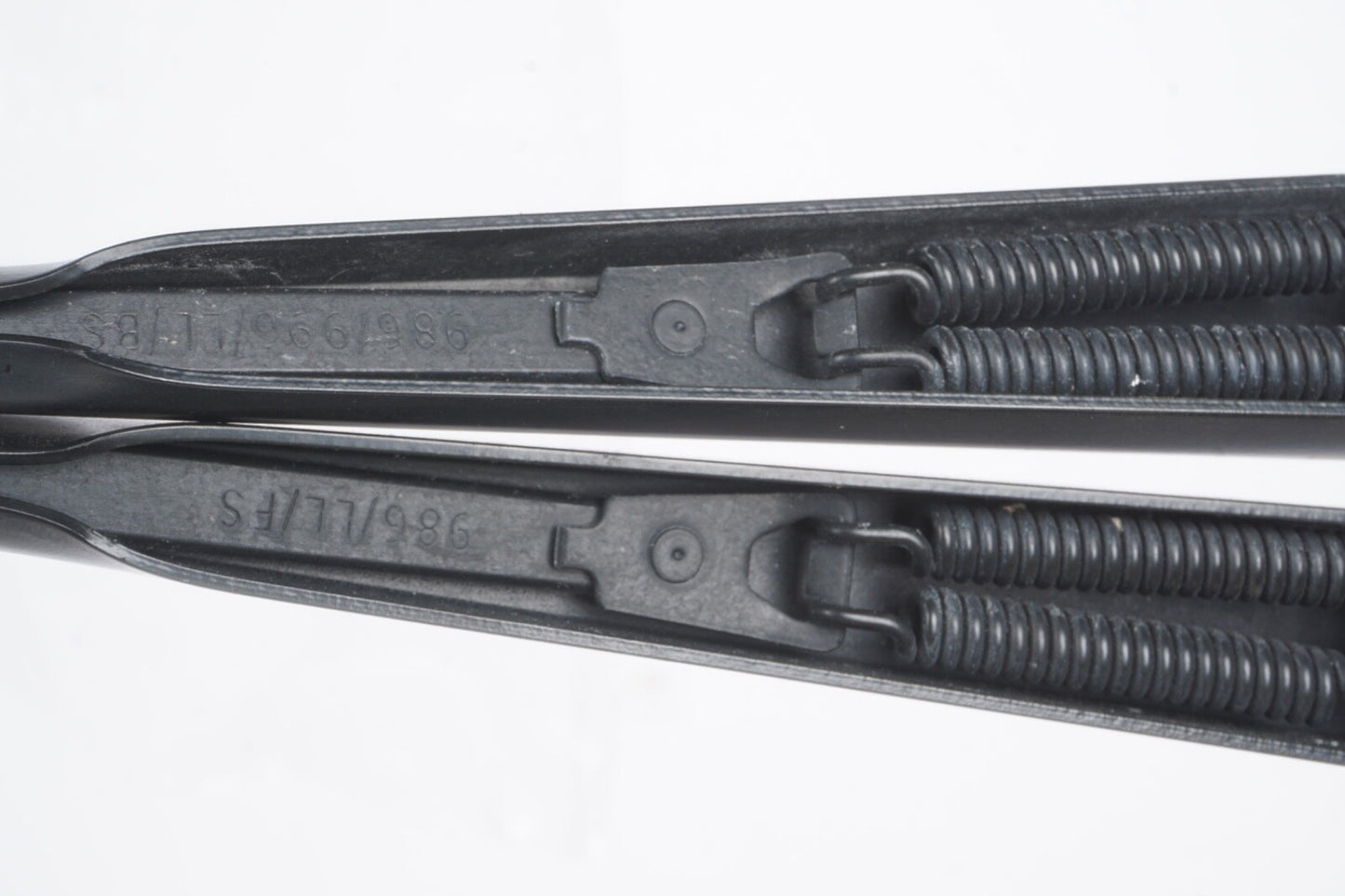 99-04 Porsche Boxster Front Right Left Windshield Wiper Arm Set 2 PCS
