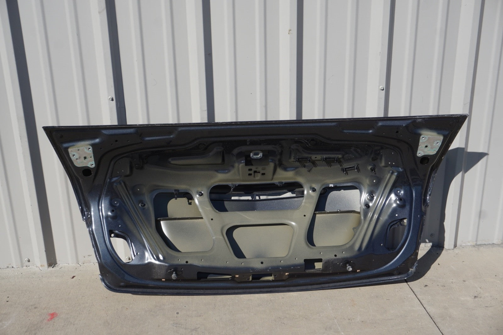 11-17 Mercedes W207 E550 E400 E350 E550 Convertible Trunk Lid Panel Assembly OEM