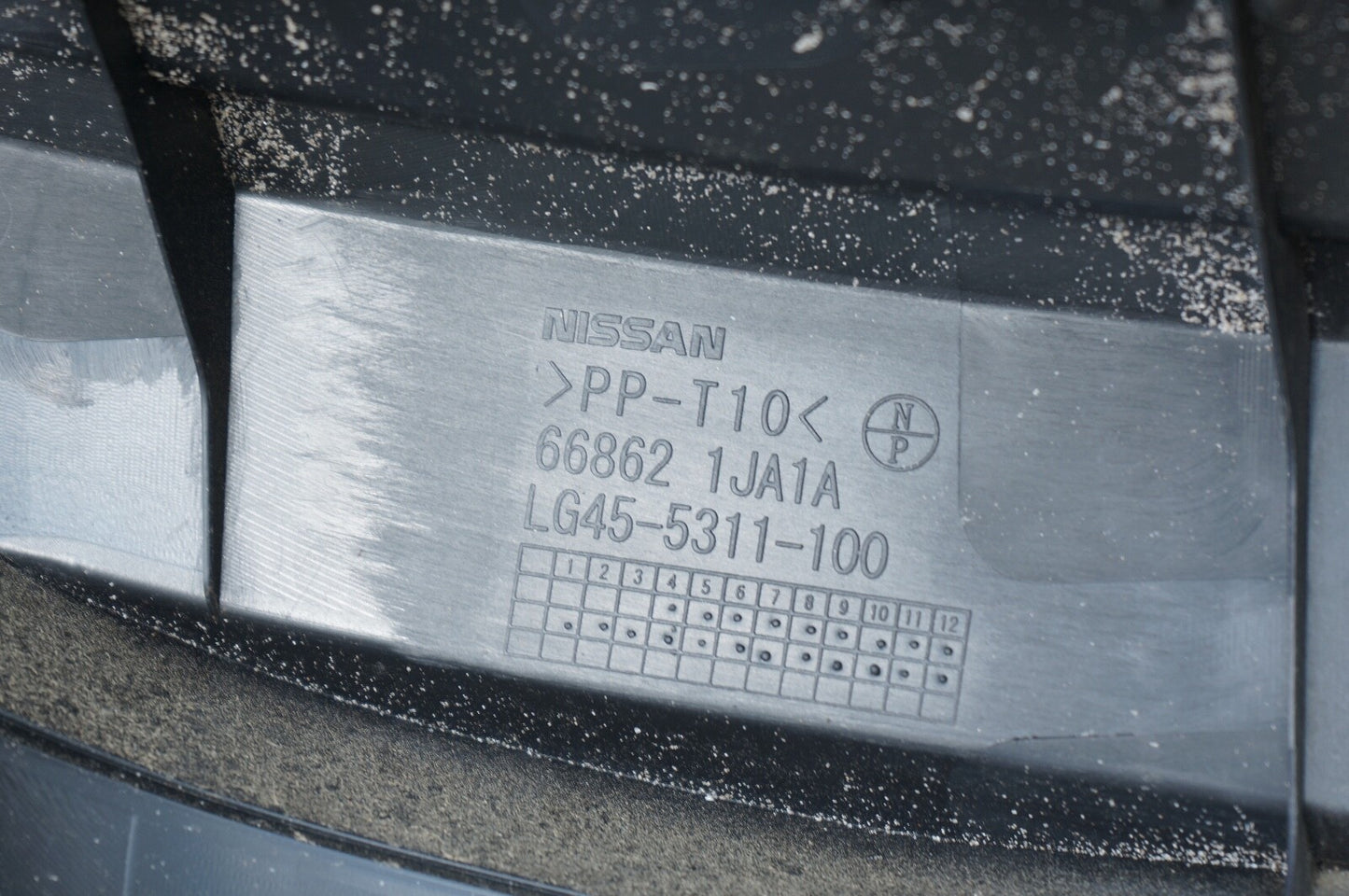 Genuine Nissan Quest Cvr Cowl Top 668621JA1A / 66862-1JA1A OEM