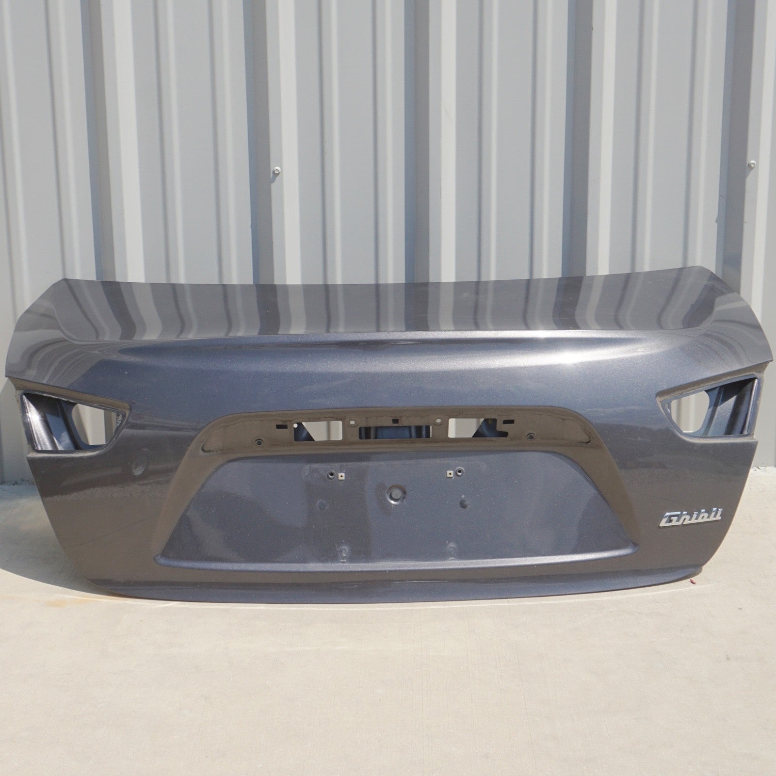 2014 - 2020 Maserati Ghibli Rear Trunk Lid Hatch Shell Assembly 673004651