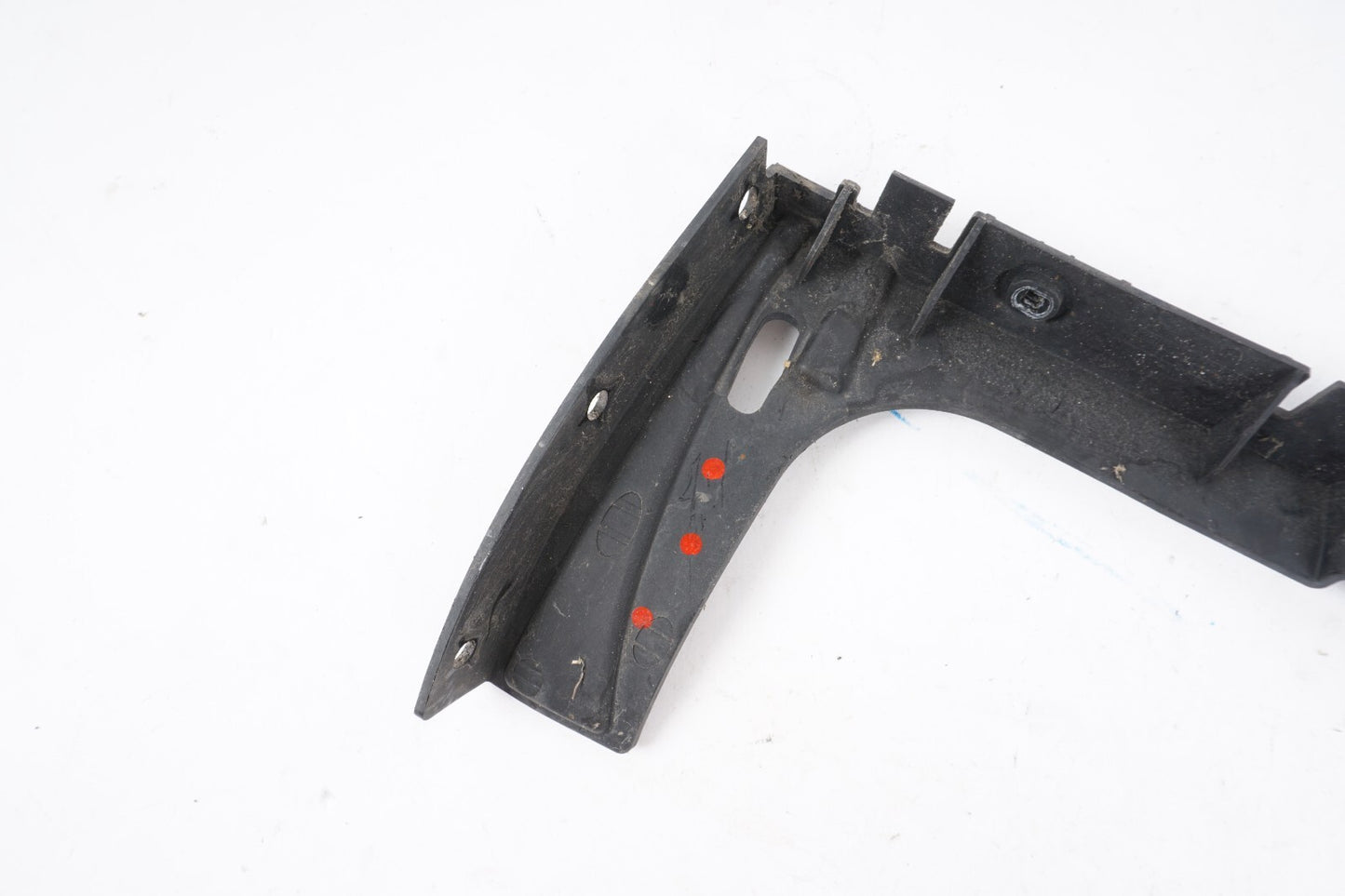 11-14 AUDI A8 A8L REAR BUMPER GUIDE BRACKET LEFT & RIGHT OEM
