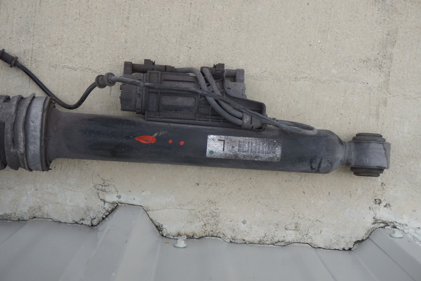 2014 - 2017 MERCEDES-BENZ S550 OEM REAR LEFT AIR SUSPENSION SHOCK STRUT