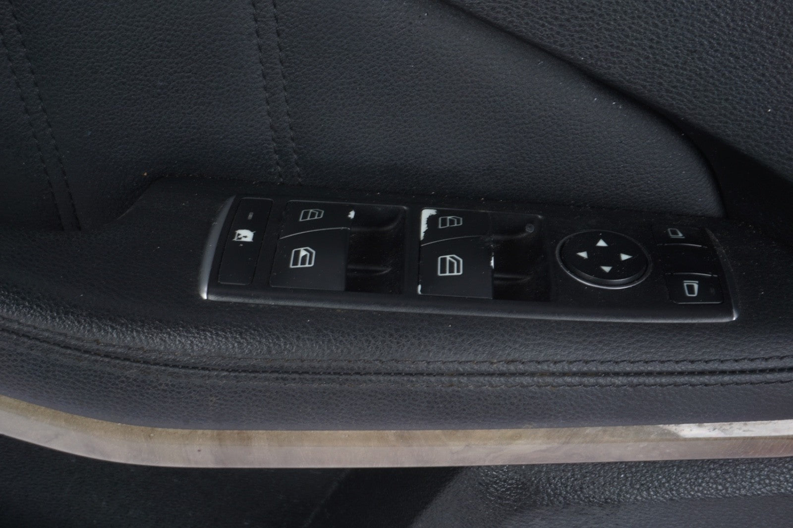 10-13 Mercedes E350 E550 Front Left Driver Side Interior Door Cover Panel Oem