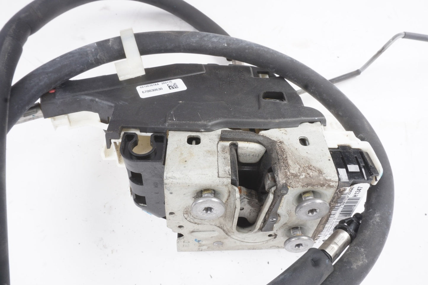2014 - 2019 Maserati Ghibli SQ4 Front Right Door Lock Latch OEM