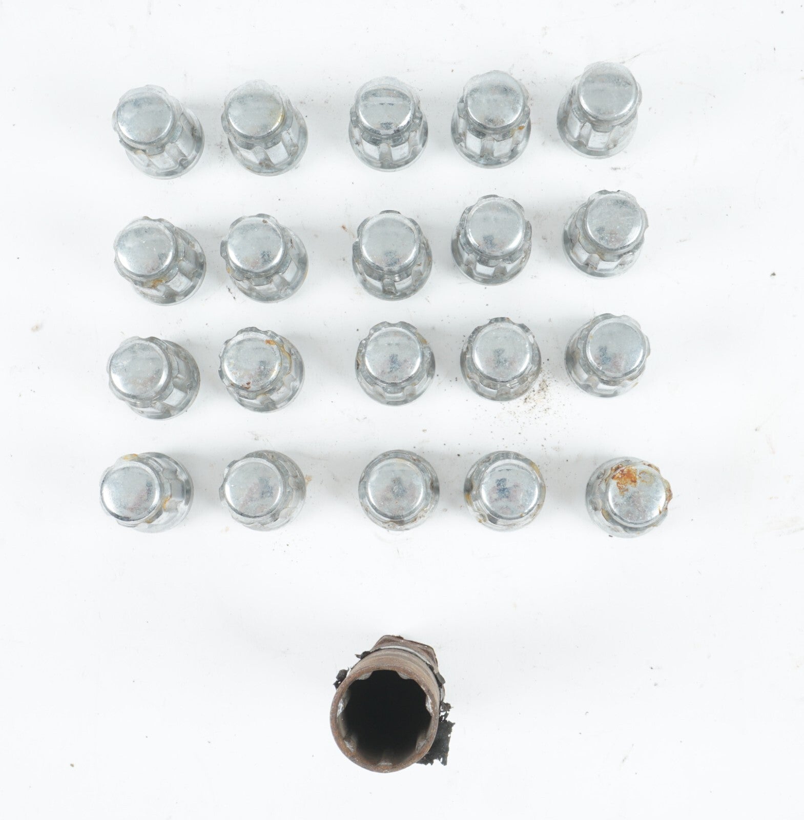 1987-1993 Cadillac Allante WHEEL LUG NUT SET OF 21 OEM