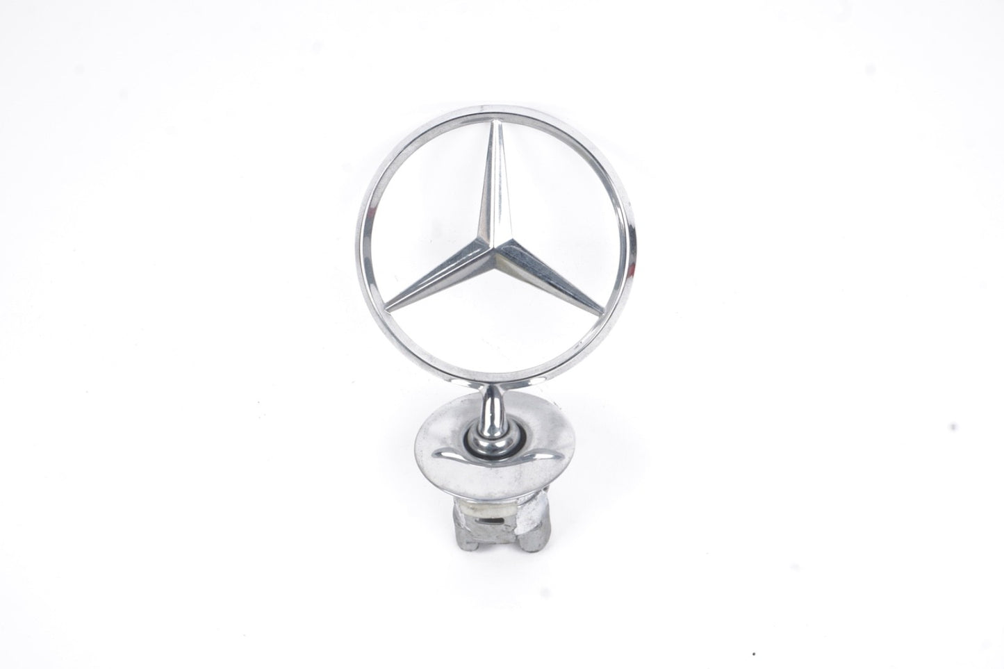 2008 - 2011 Mercedes W204 C300 Hood Logo Emblem Ornament OEM