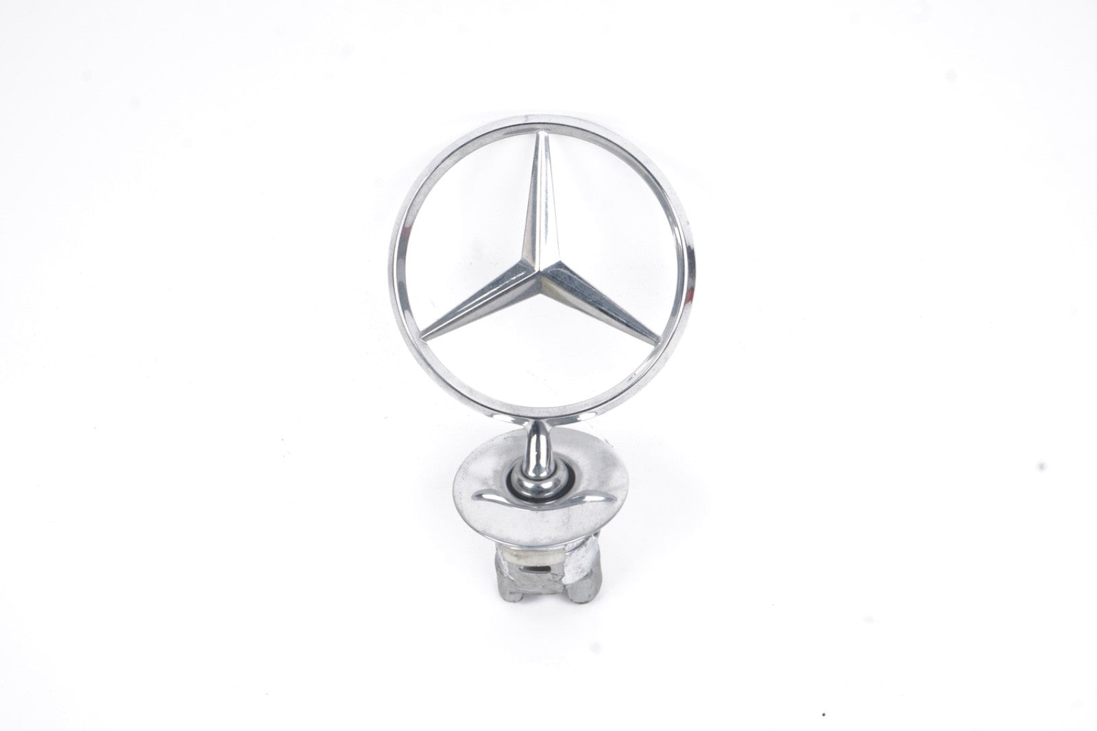 2008 - 2011 Mercedes W204 C300 Hood Logo Emblem Ornament OEM