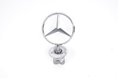 2008 - 2011 Mercedes W204 C300 Hood Logo Emblem Ornament OEM