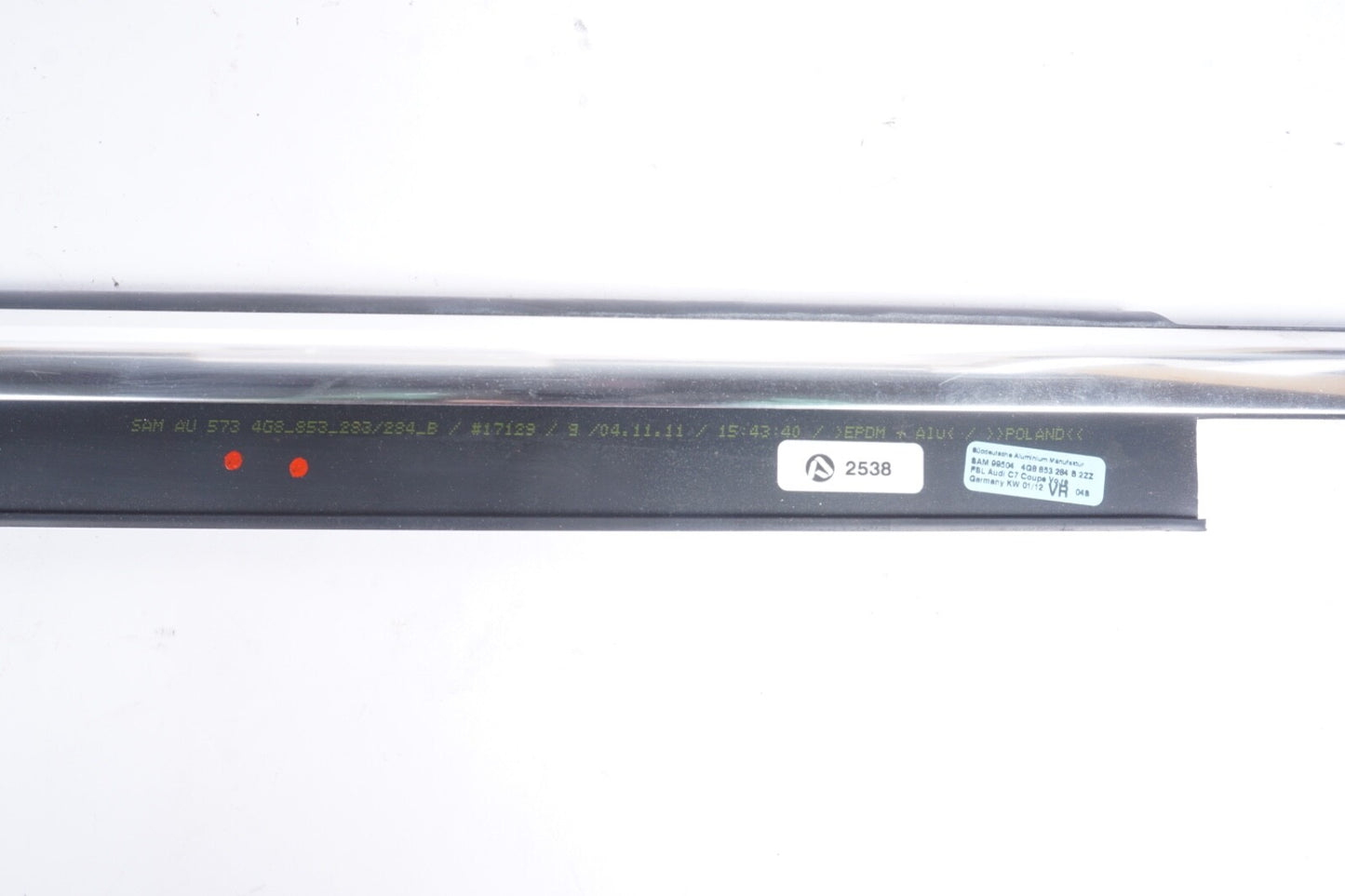 12 - 18 AUDI A7 QUATTRO  Front Right Exterior DOOR / Window SLOT SEAL TRIM