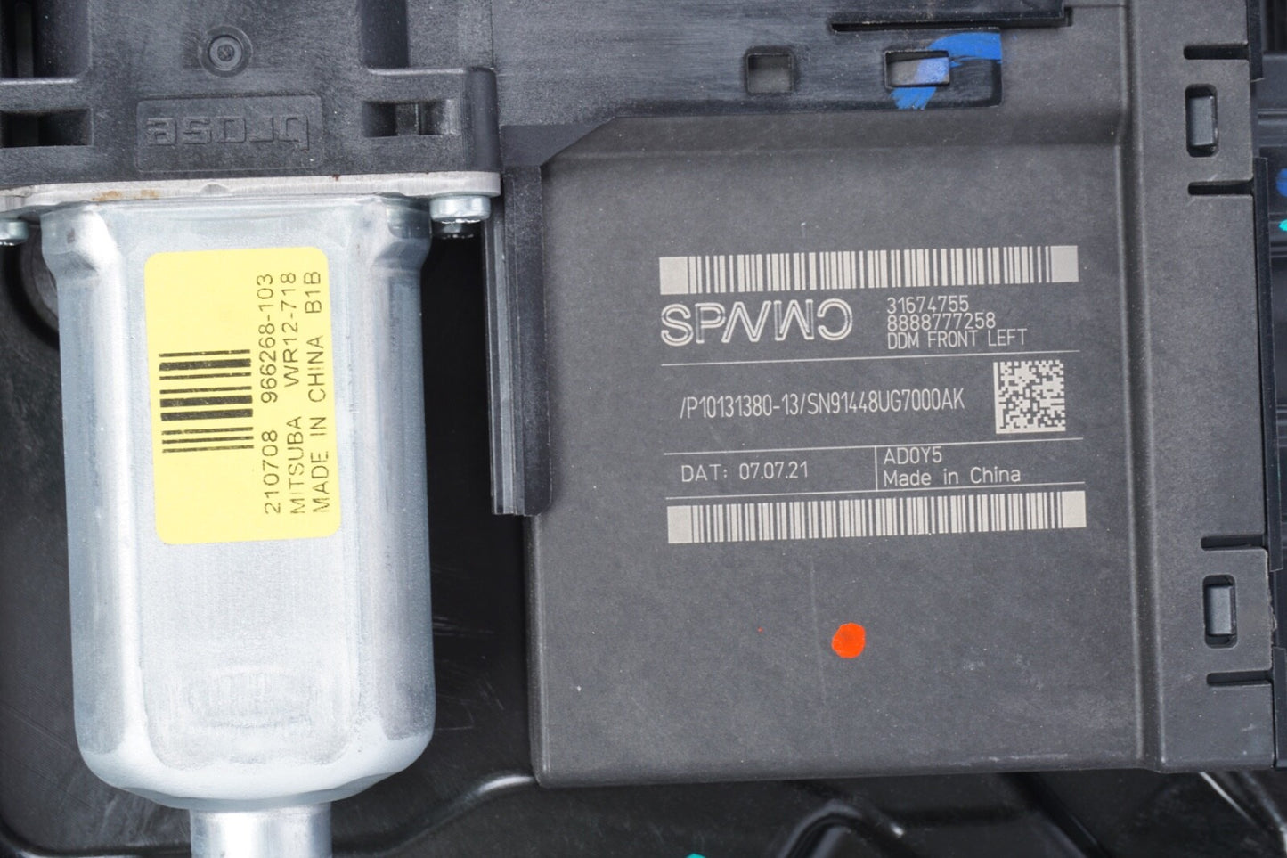 2021-2023 POLESTAR 2 FRONT LEFT DRIVER SIDE DOOR WINDOW REGULATOR & CARRIER OEM
