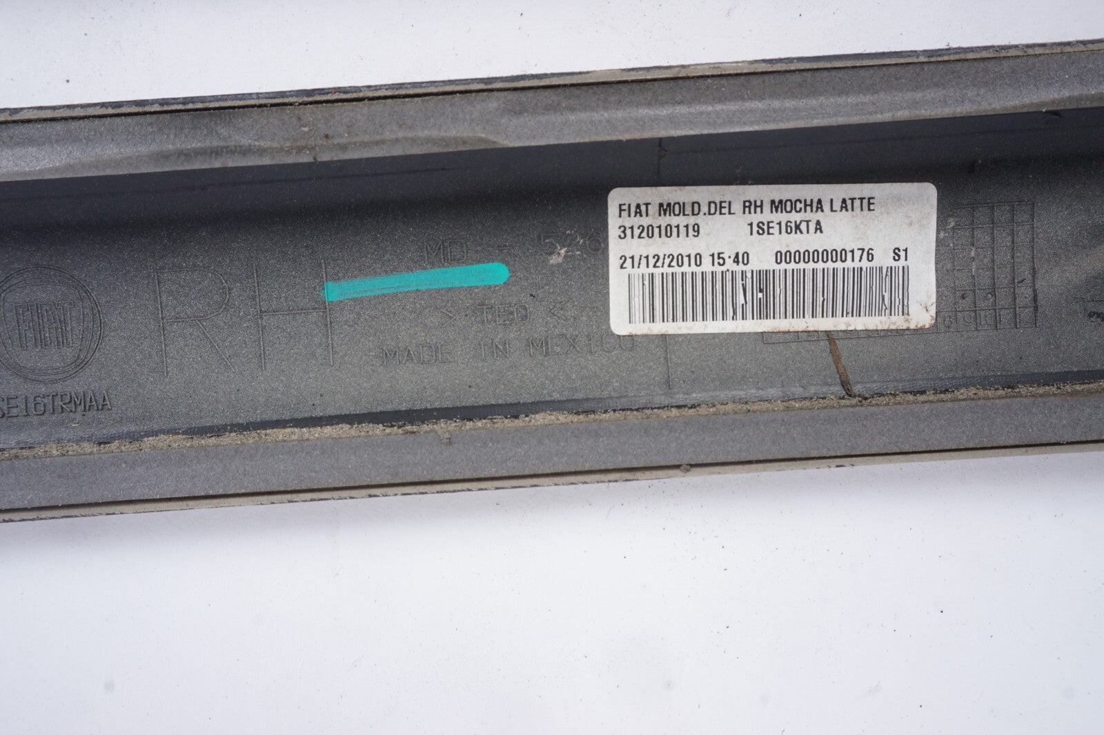 2012 - 2017 Fiat 500 Front Door Molding Left & Right OEM