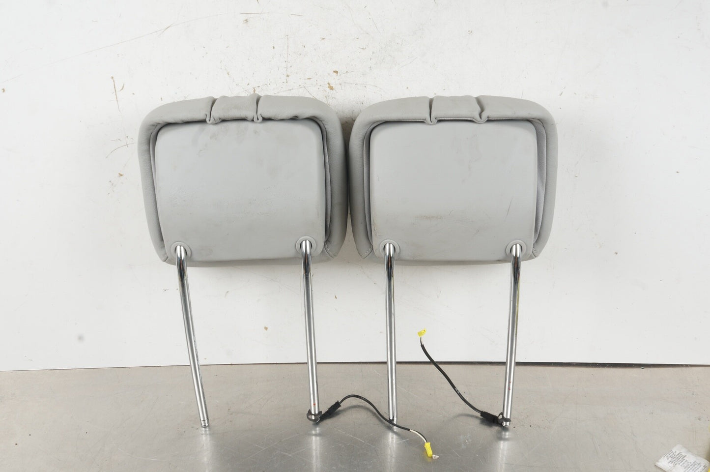 10-13 Mercedes W221 S500 Front Left or Right Seat Headrest Head Rest Grey PAIR