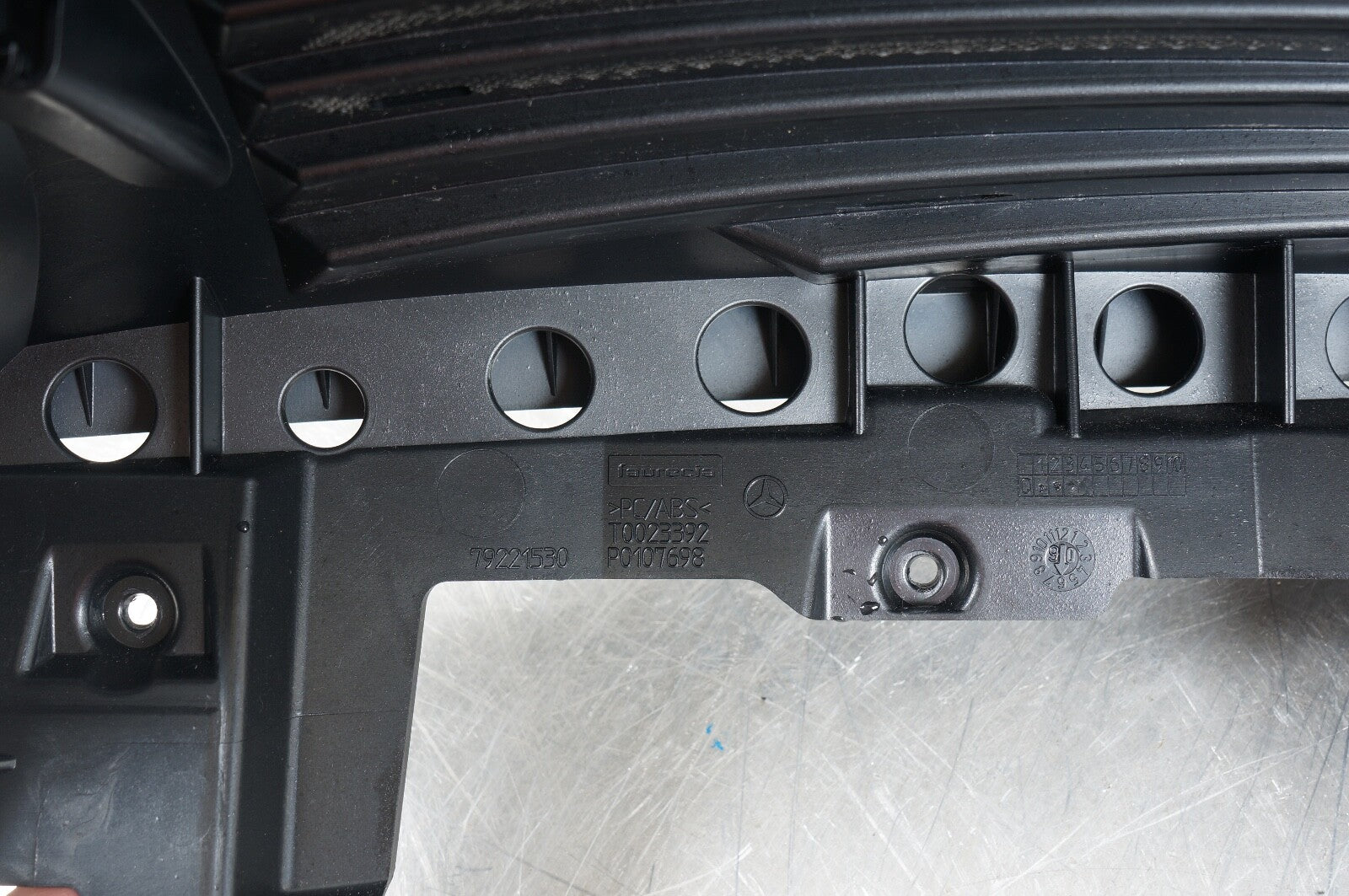 07-14 Mercedes W216 CL550 CL63 Upper Dashboard Dash Board Cluster Cover Grey 