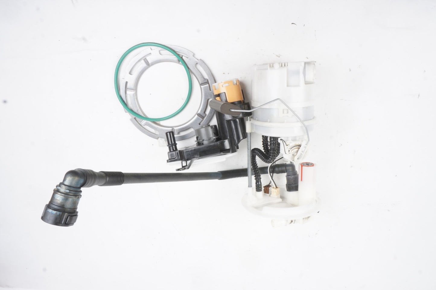 2015 - 2018 Jeep Renegade 2.4L L4 Fuel Pump Sending Unit OEM