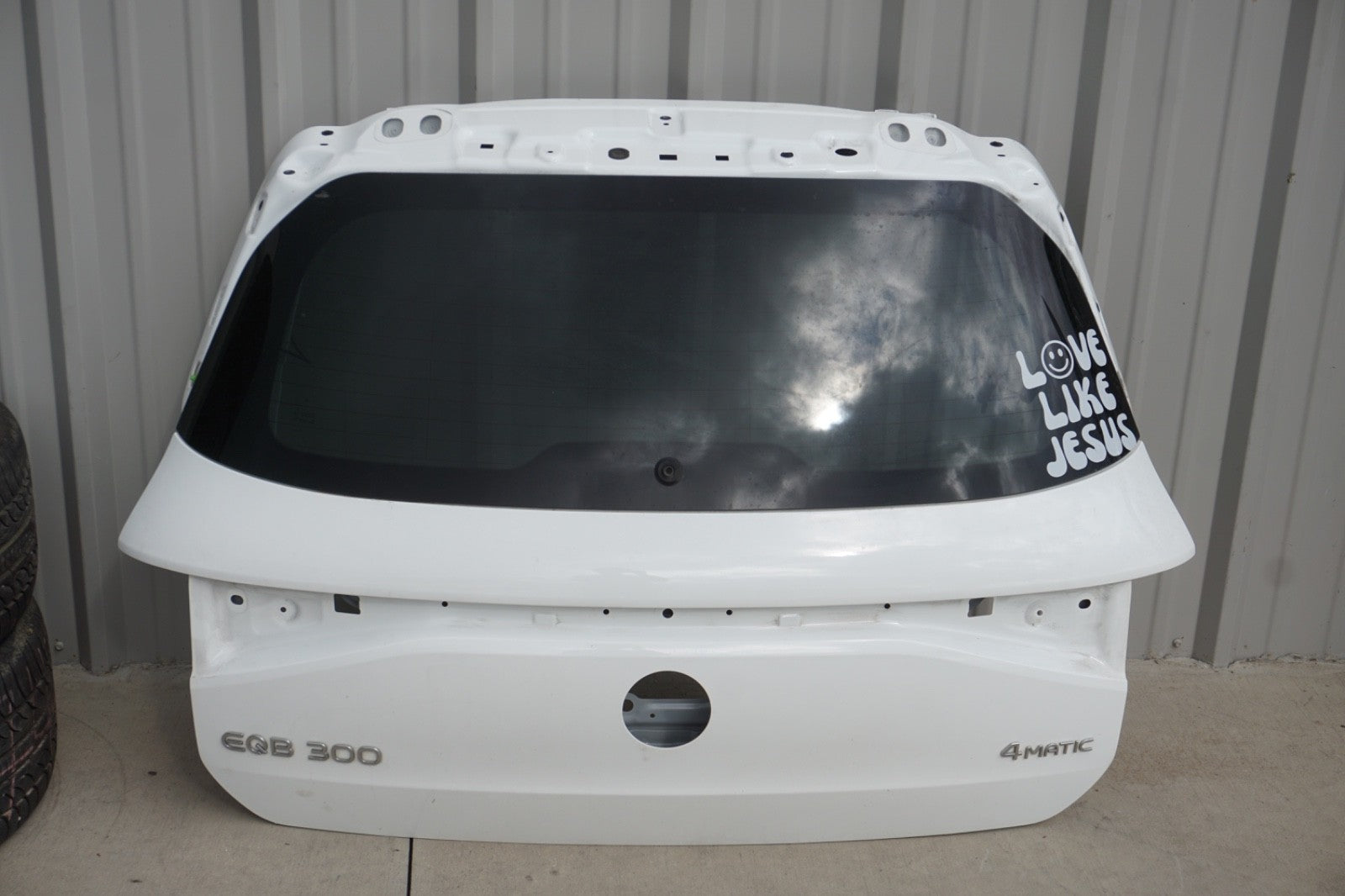 2022 - 2025 MERCEDES EQB300 X243 TAIL GATE TAILGATE TRUNK LID HATCH WHITE