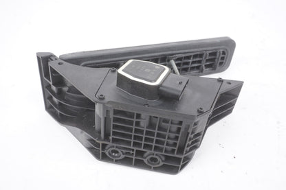 2008 - 2014 Mercedes W212 E550 CLS550 C350 Gas Accelerator Pedal OEM
