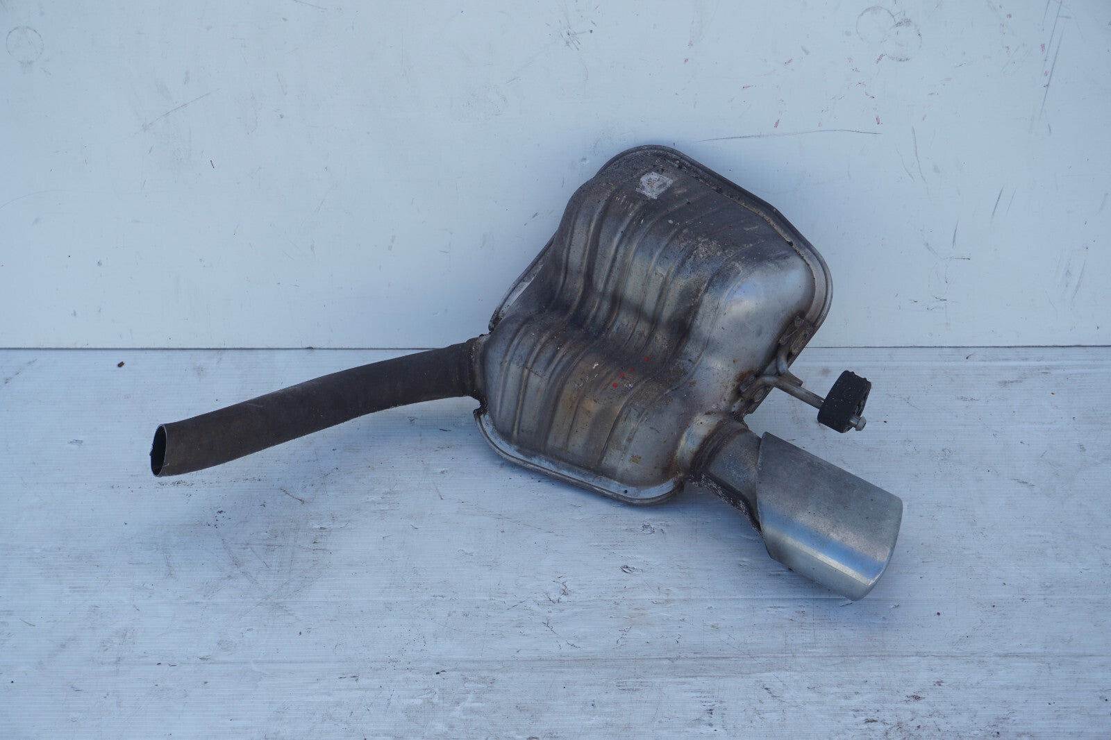 2003-2006 Mercedes-Benz SL500 REAR RIGHT PASSENGER EXHAUST MUFFLER TAIL PIPE OEM