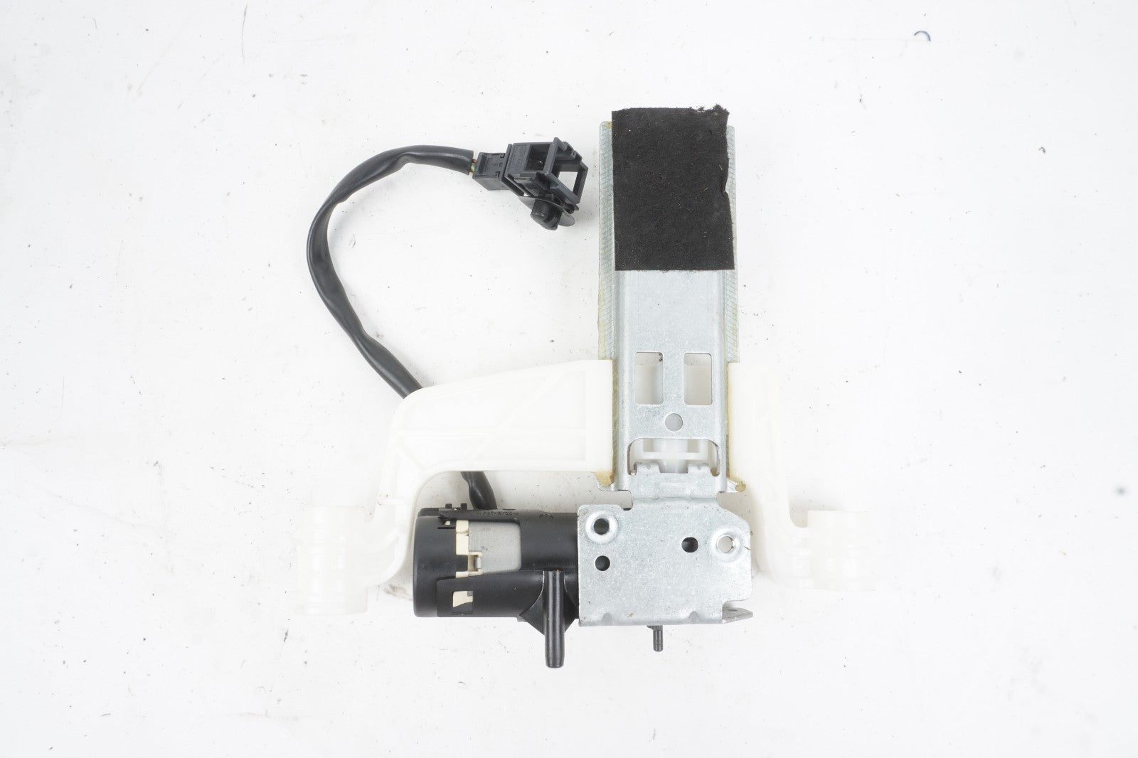 2011-2018 Audi A8L A8 Front Right Passenger Seat Headrest Motor OEM